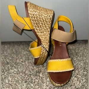 Altar'd State Yellow Espadrille Wedges - Size 8.5 NWT
